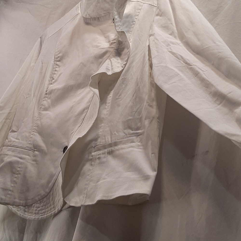 Jacket - Picture 1 of 5
